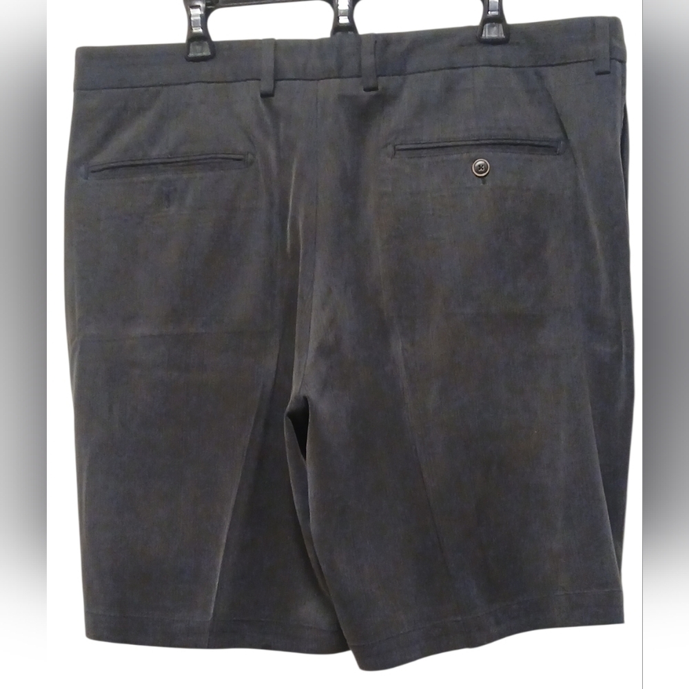 Tommy Bahama - Navy Blue Silk & Rayon Shorts, Four Pockets, Button & Zip Closure - Picture 4 of 8